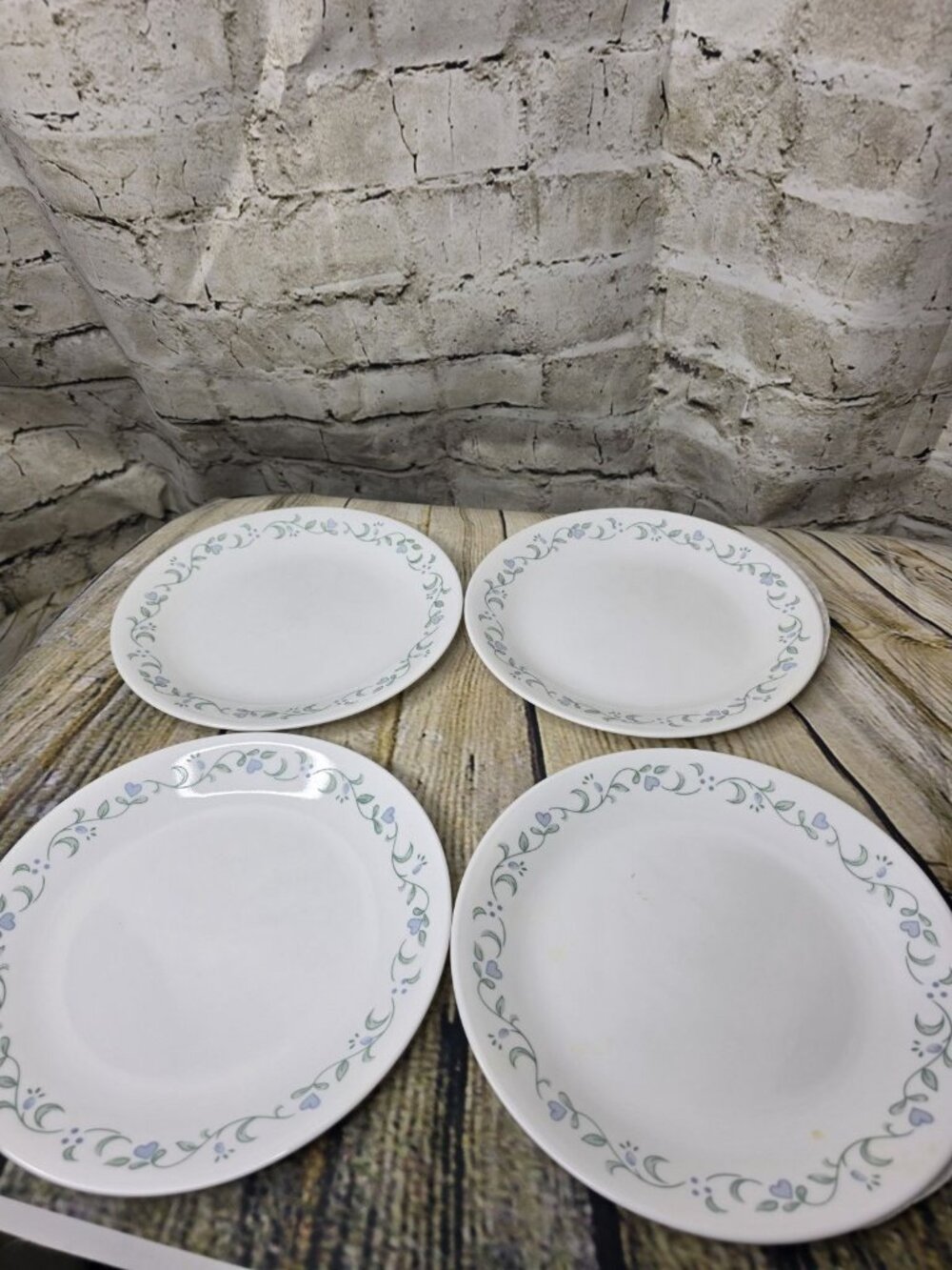 Lot of 4 Corelle Country Cottage Vintage Bread Salad Dessert Plates 8.5 Inches